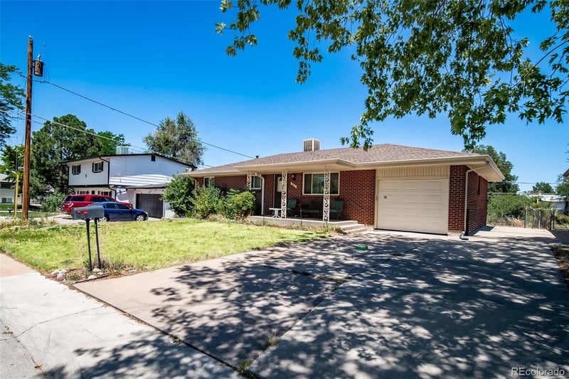 380 S Uvalda St, Aurora, CO 80012