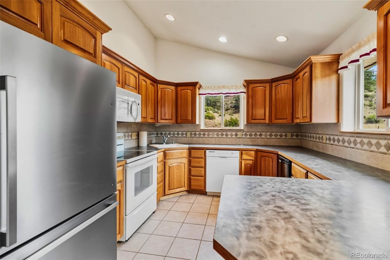 122 Cline Dr, Shawnee, CO 80475