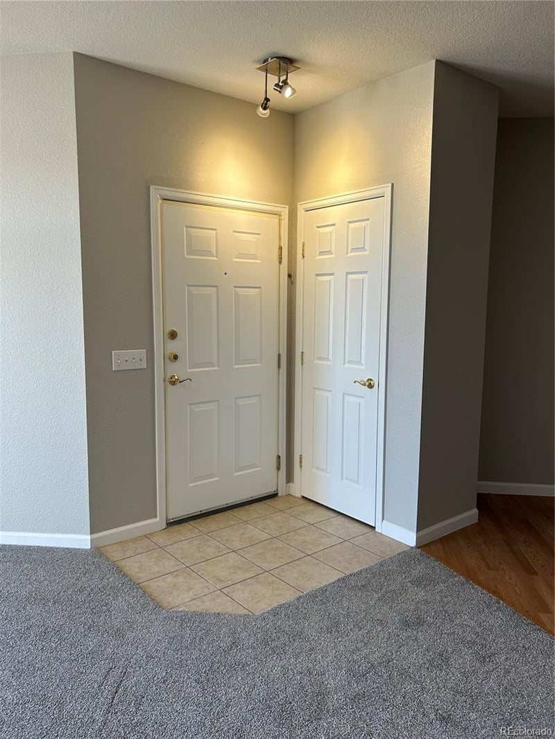 7440 Blackhawk St #203, Englewood, CO 80112