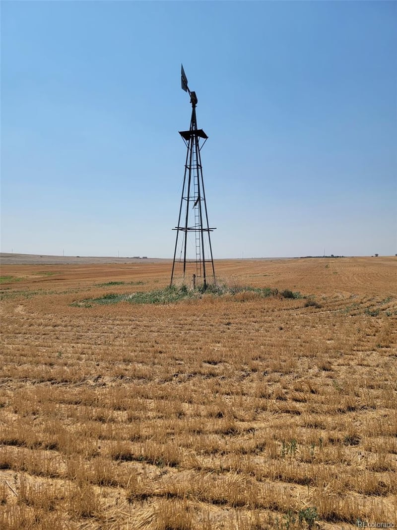 County Road 75, Roggen, CO 80652