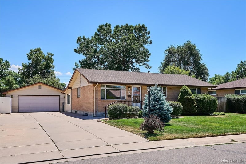 2922 W Layton Ave, Englewood, CO 80110