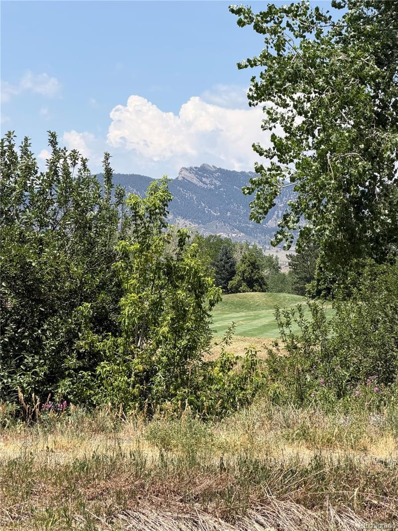 16852 65th Cir, Arvada, CO 80007