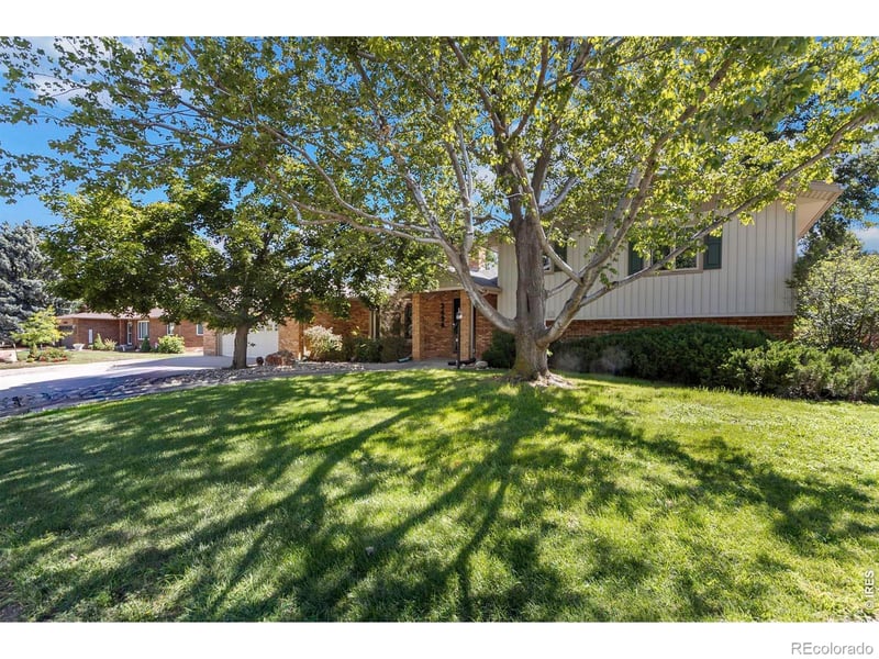 2424 52nd Ave Ct, Greeley, CO 80634