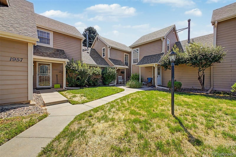 1955 Xanadu Way, Aurora, CO 80014