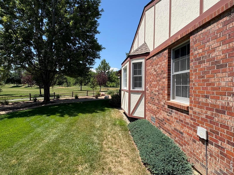 2627 Elmhurst Cir, Longmont, CO 80503