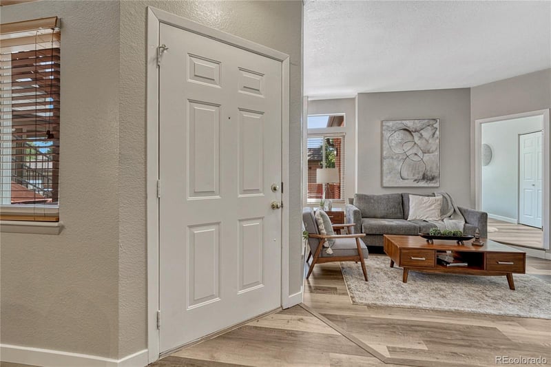 6001 S Yosemite St #B101, Greenwood Village, CO 80111