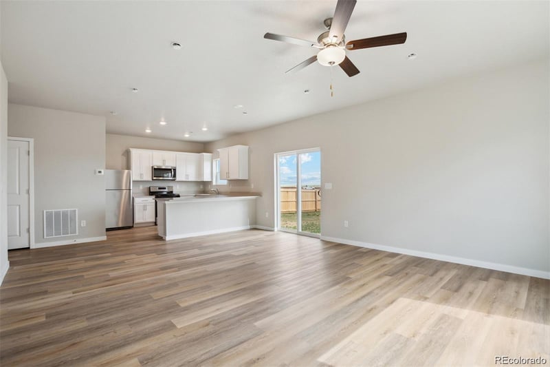 48240 Shetland Dr, Bennett, CO 80102