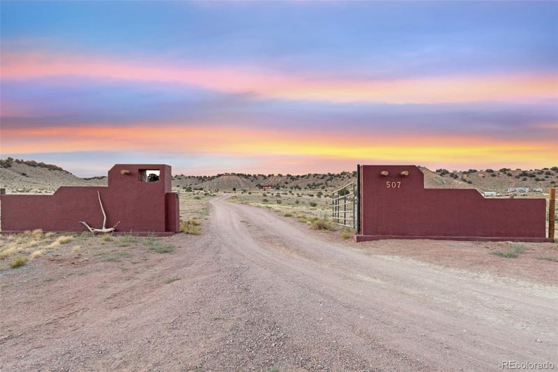 507 Van Egmond Dr, Penrose, CO 81240