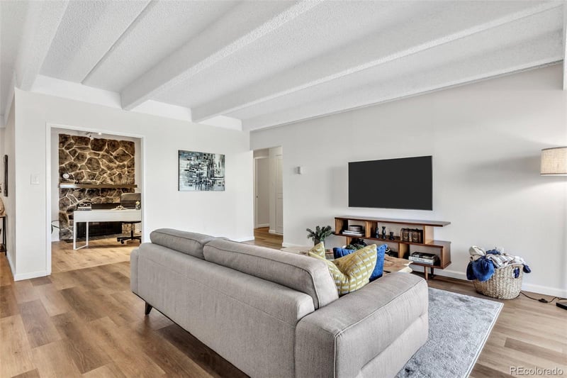 7877 E Mississippi Ave #301, Denver, CO 80247