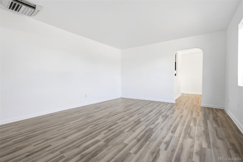 940 Ash Ct, Thornton, CO 80229