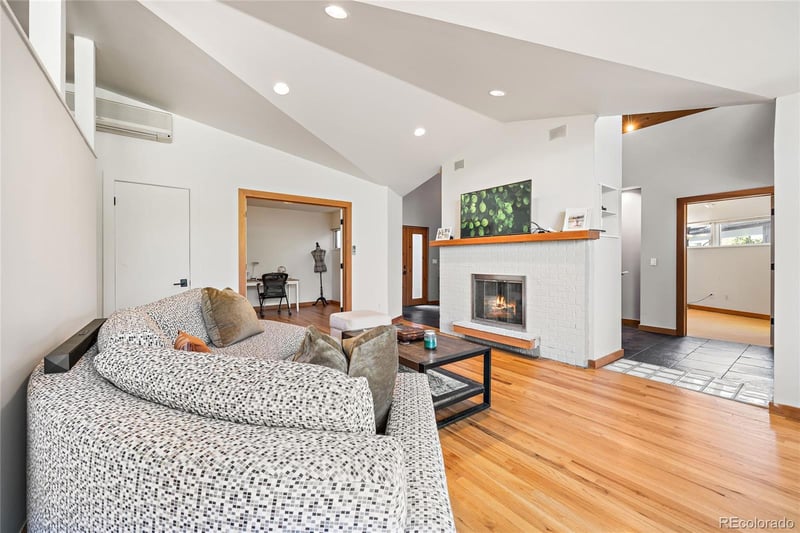 2615 S Garfield Way, Denver, CO 80210