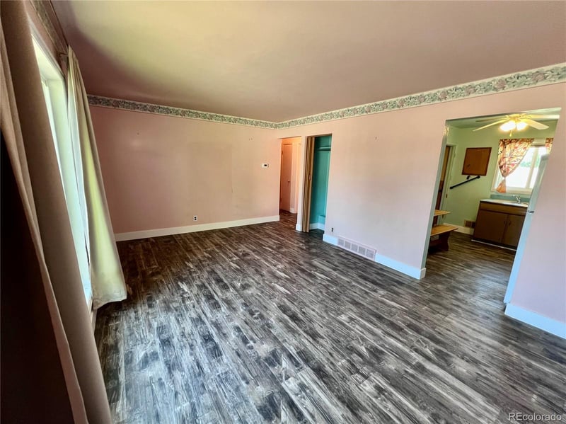 1466 111th Pl, Northglenn, CO 80233