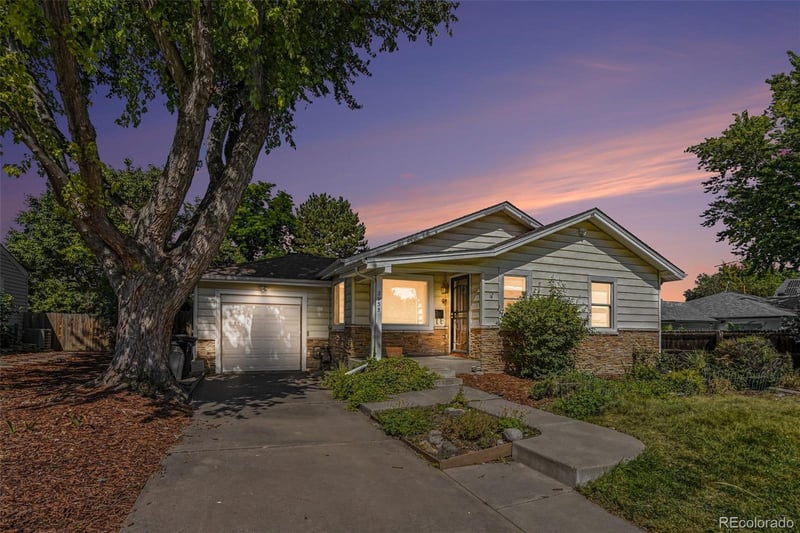 2935 Clermont Dr, Denver, CO 80222