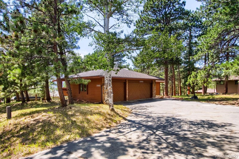 23925 Currant Dr, Golden, CO 80401