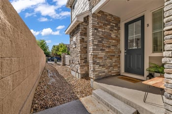 5745 S Buchanan Ct #B, Aurora, CO 80016