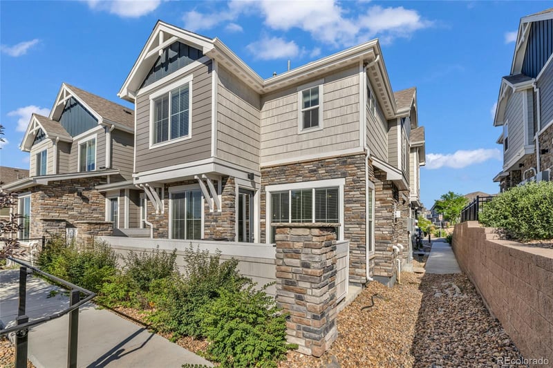 5745 Buchanan Ct #B, Aurora, CO 80016