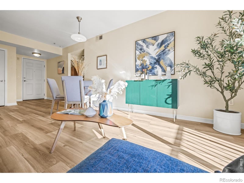 1623 Saint Paul St #405, Denver, CO 80206