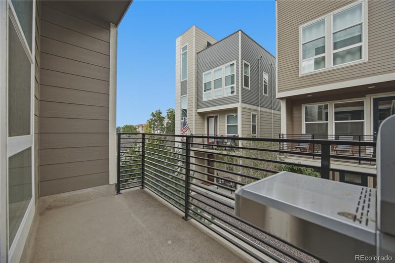 15801 E Broncos Pl, Englewood, CO 80112