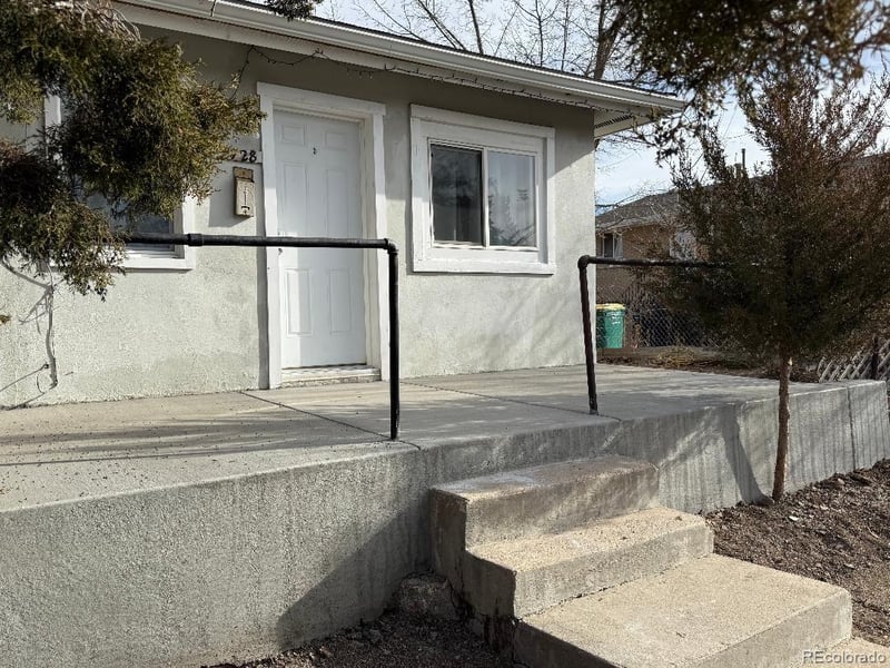 728 Emporia St, Aurora, CO 80010