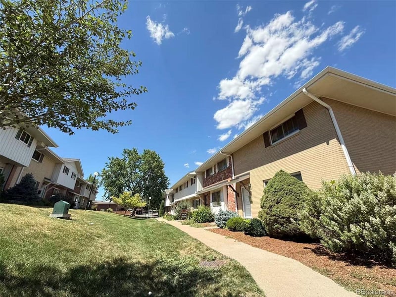 9280 Nassau Ave, Denver, CO 80237