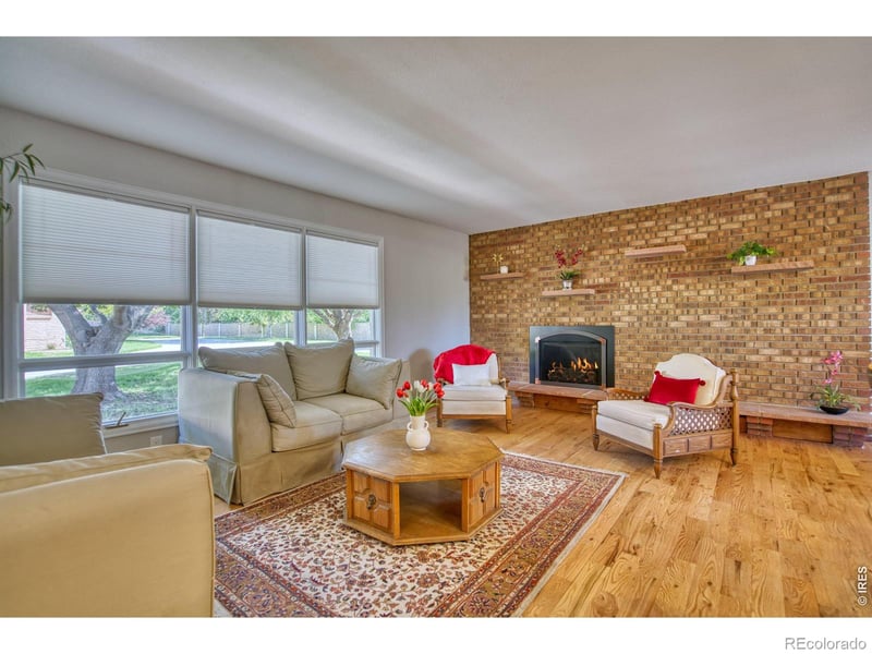 4483 Pioneer Dr, Greeley, CO 80634
