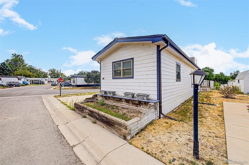 8201 S Santa Fe Dr Lot 119, Littleton, CO 80120