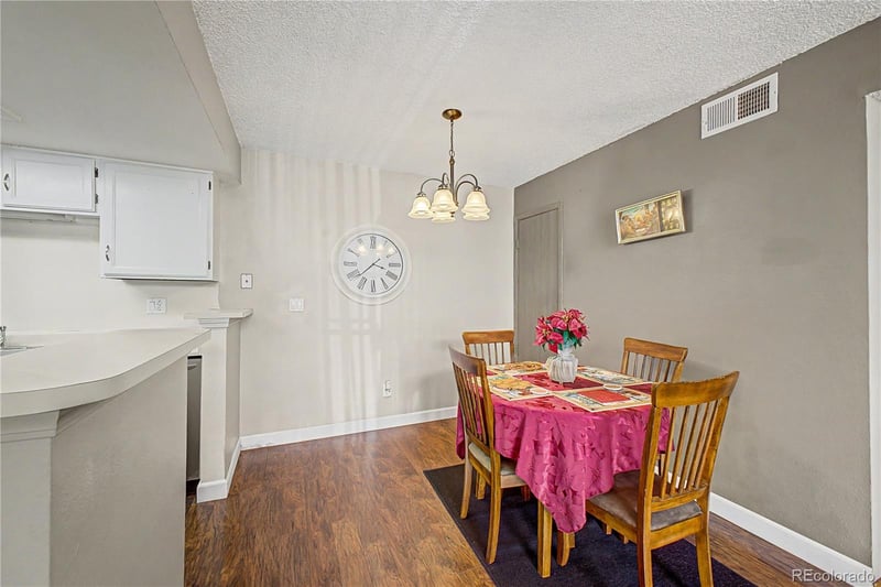 942 Walden St #106, Aurora, CO 80017