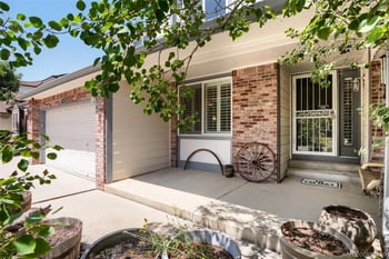 5335 S Flanders Way, Centennial, CO 80015
