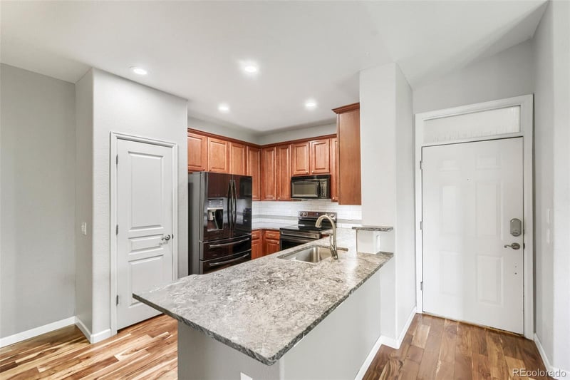 10341 Girton Dr #202, Denver, CO 80227