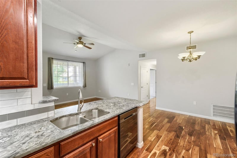 10341 Girton Dr #202, Denver, CO 80227