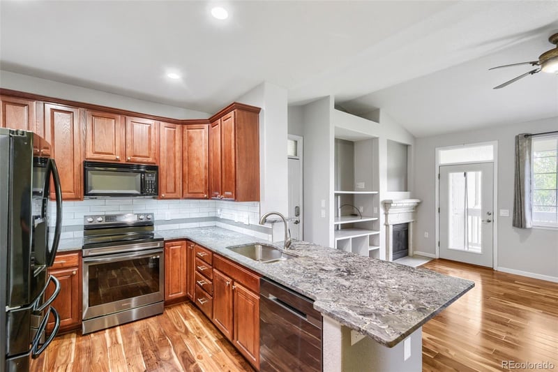 10341 Girton Dr #202, Denver, CO 80227