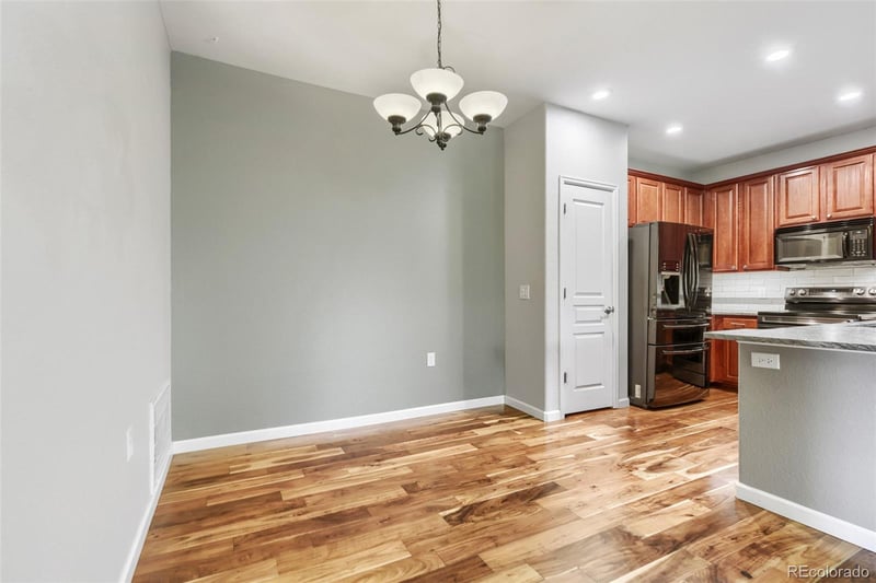 10341 Girton Dr #202, Denver, CO 80227