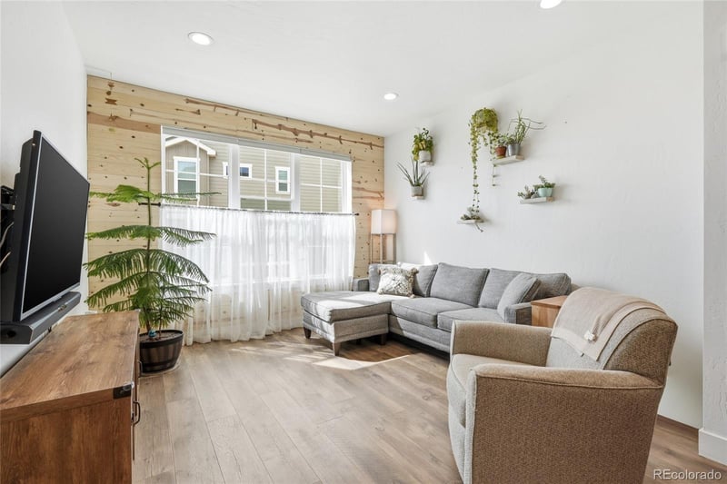 287 Dipper Ct, Berthoud, CO 80513