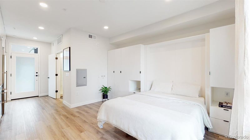 2120 Downing St #208, Denver, CO 80205