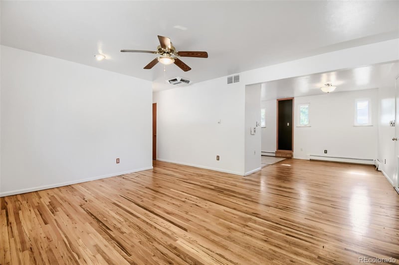 422 S Uvalda St, Aurora, CO 80012