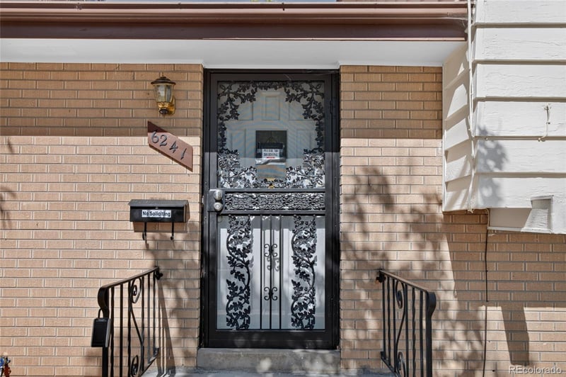 6241 Garfield Dr, Littleton, CO 80121