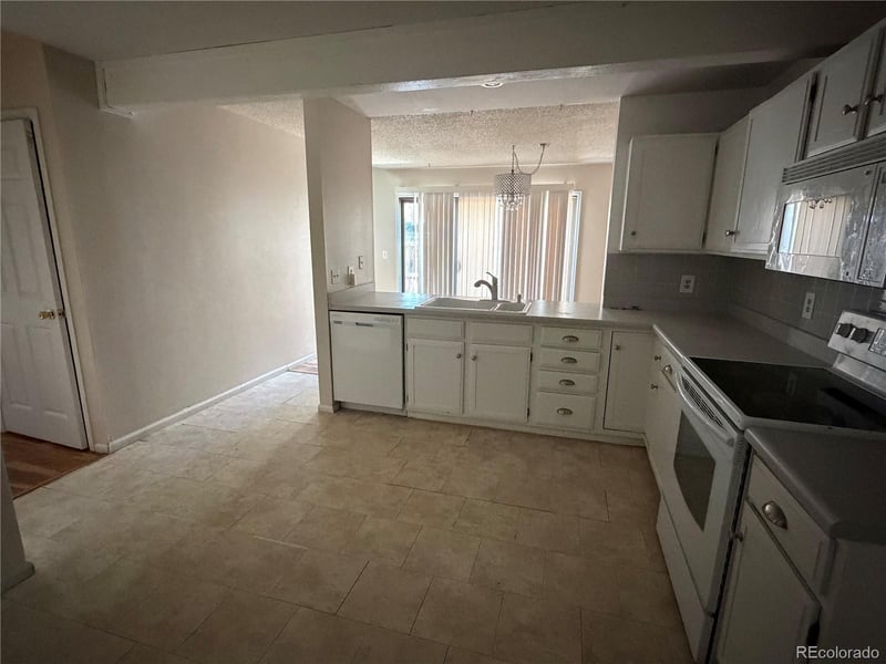 15361 E Louisiana Ave, Aurora, CO 80017