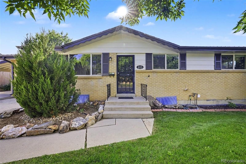 1635 S Yukon Ct, Denver, CO 80232
