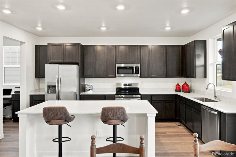 2144 Fultondale Ct, Aurora, CO 80018