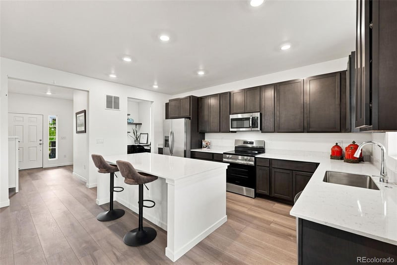 2144 Fultondale Ct, Aurora, CO 80018