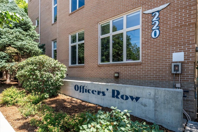 220 Roslyn St #701, Denver, CO 80230