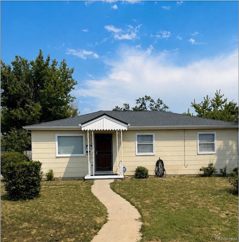 1132 Moline St, Aurora, CO 80010