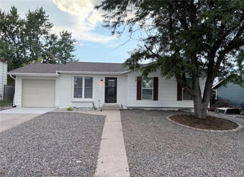 2615 S Laredo Ct, Aurora, CO 80013
