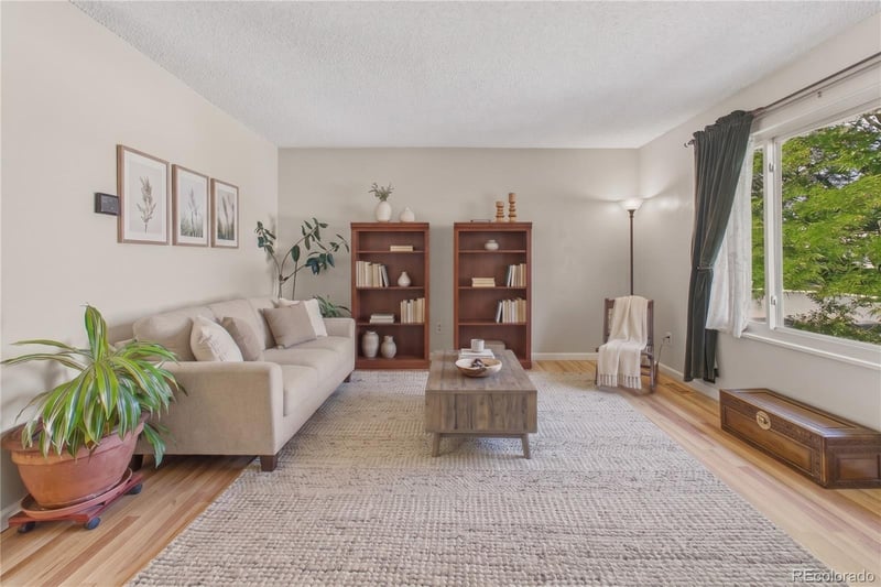 1642 S Nucla St, Aurora, CO 80017