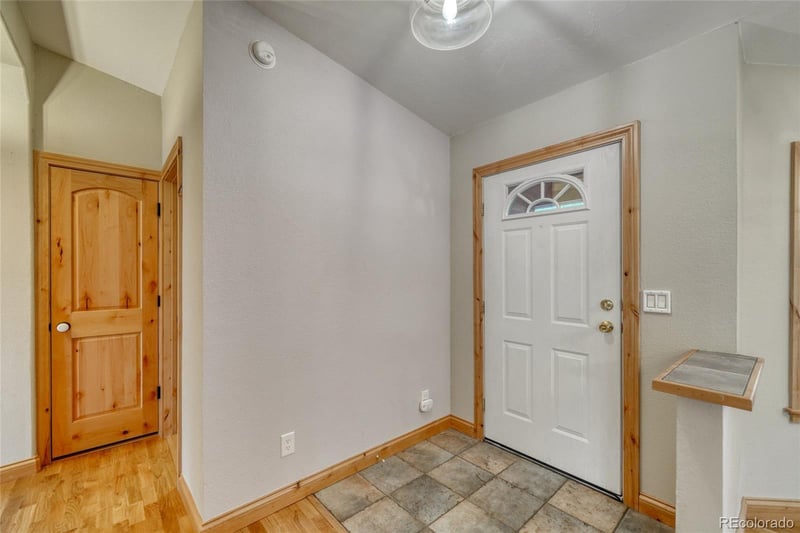 37 Comstock Ct, Leadville, CO 80461