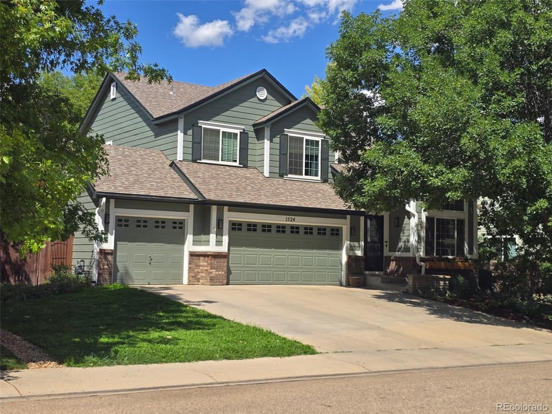 1524 Red Mountain Dr, Longmont, CO 80504
