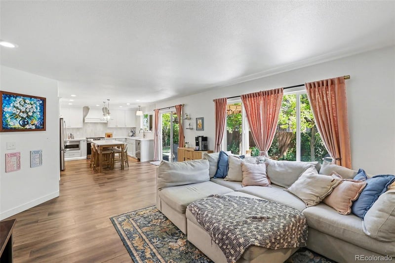 1524 Red Mountain Dr, Longmont, CO 80504