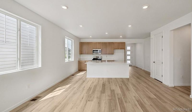 3922 N Haleyville St, Aurora, CO 80019