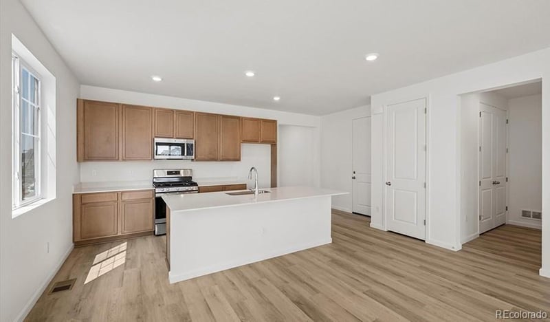 3922 N Haleyville St, Aurora, CO 80019
