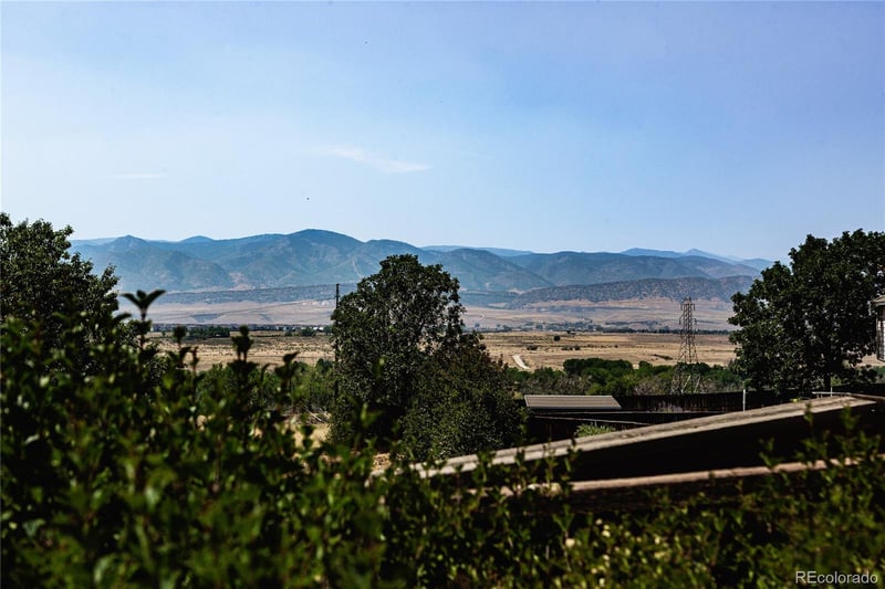 10011 Oak Leaf Way, Littleton, CO 80129